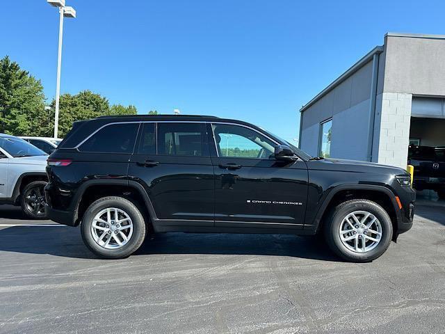 new 2024 Jeep Grand Cherokee car, priced at $39,562