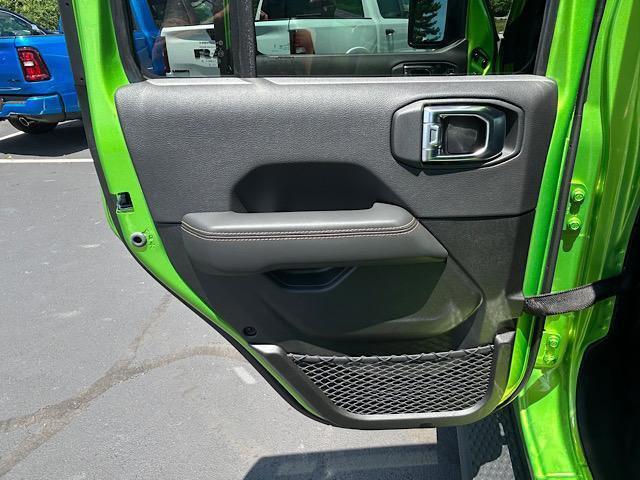 new 2025 Jeep Gladiator car