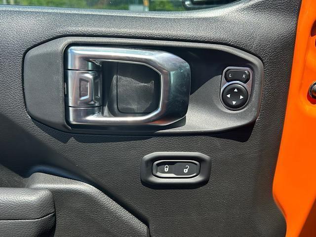 new 2025 Jeep Wrangler car