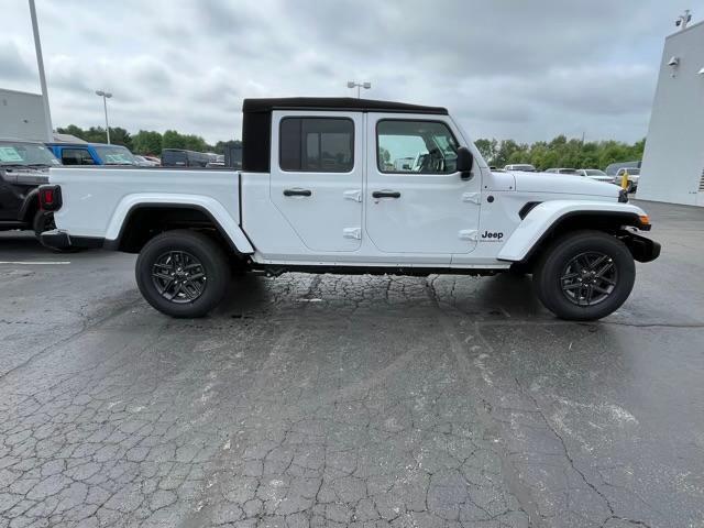 new 2024 Jeep Gladiator car, priced at $44,060