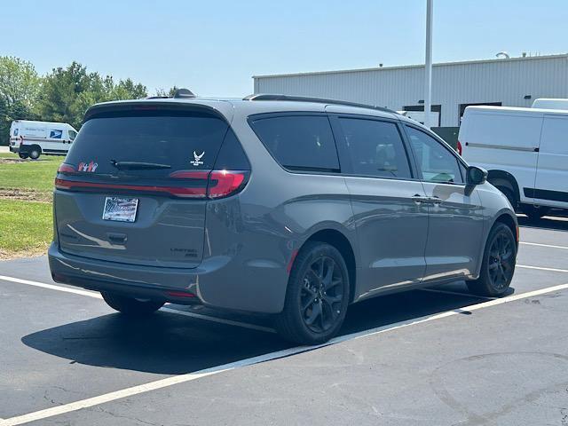 used 2022 Chrysler Pacifica car, priced at $35,988
