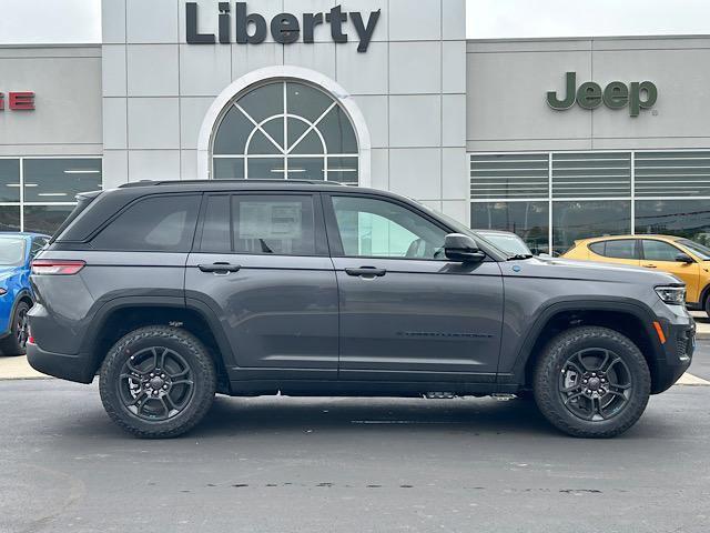 new 2025 Jeep Grand Cherokee 4xe car