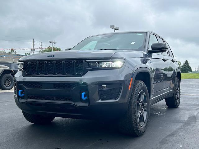 new 2025 Jeep Grand Cherokee 4xe car