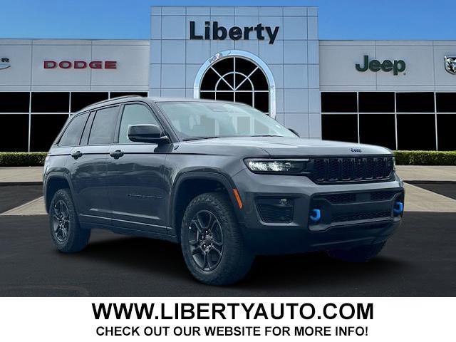 new 2025 Jeep Grand Cherokee 4xe car