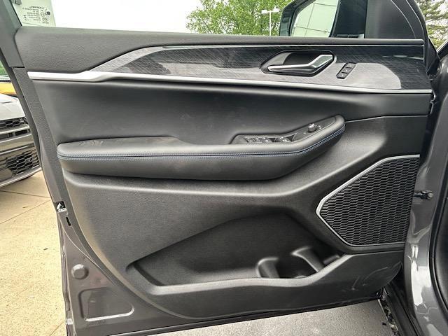 new 2025 Jeep Grand Cherokee 4xe car