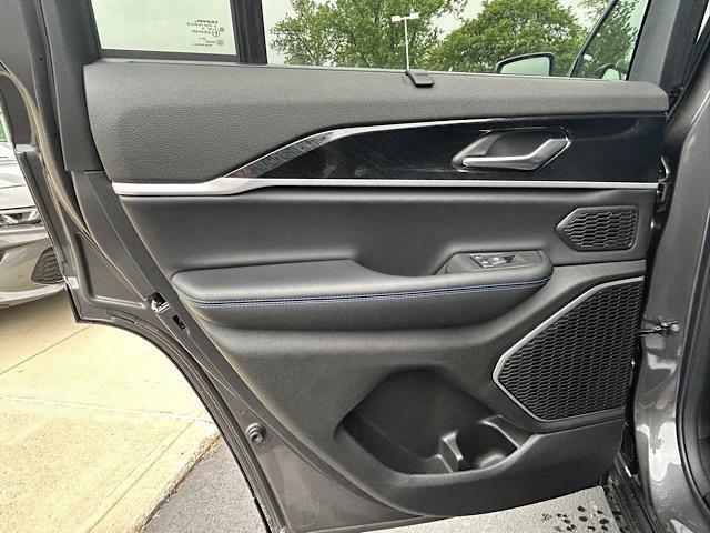 new 2025 Jeep Grand Cherokee 4xe car