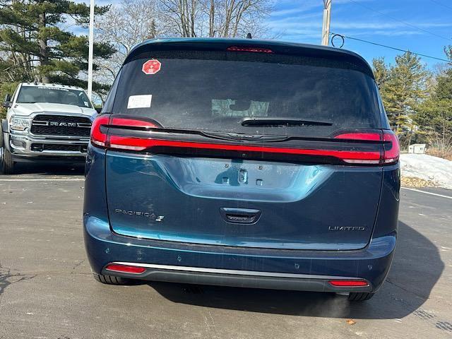 new 2025 Chrysler Pacifica car, priced at $51,308