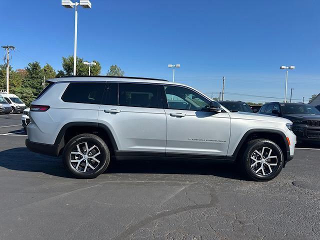 new 2024 Jeep Grand Cherokee L car, priced at $49,429