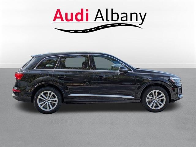 new 2025 Audi Q7 car, priced at $72,270