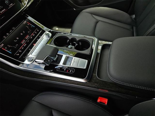 new 2025 Audi Q7 car, priced at $77,805