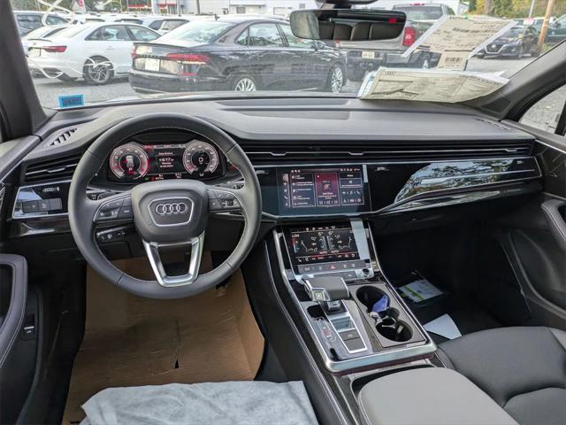 new 2025 Audi Q7 car, priced at $75,930