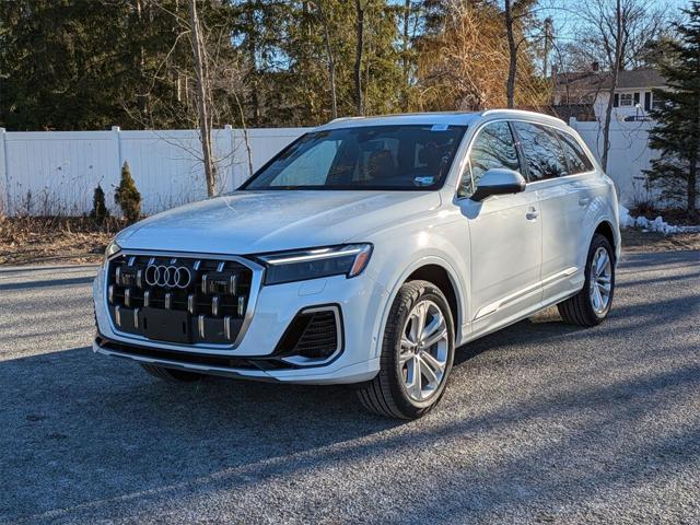 new 2025 Audi Q7 car, priced at $71,990