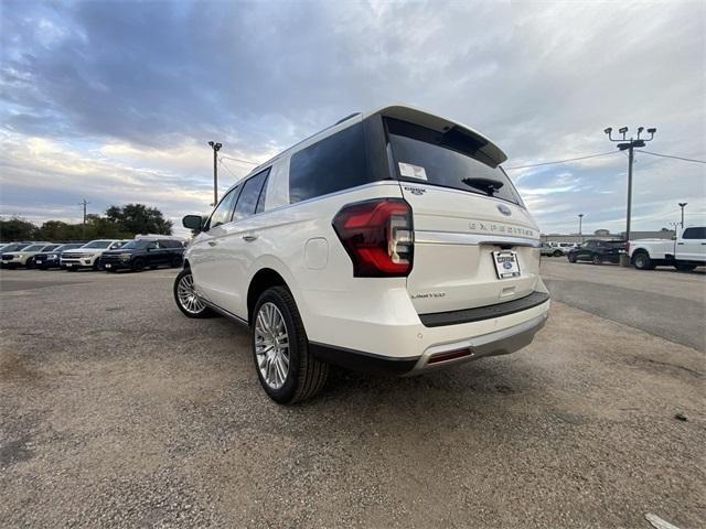 new 2024 Ford Expedition car, priced at $60,106