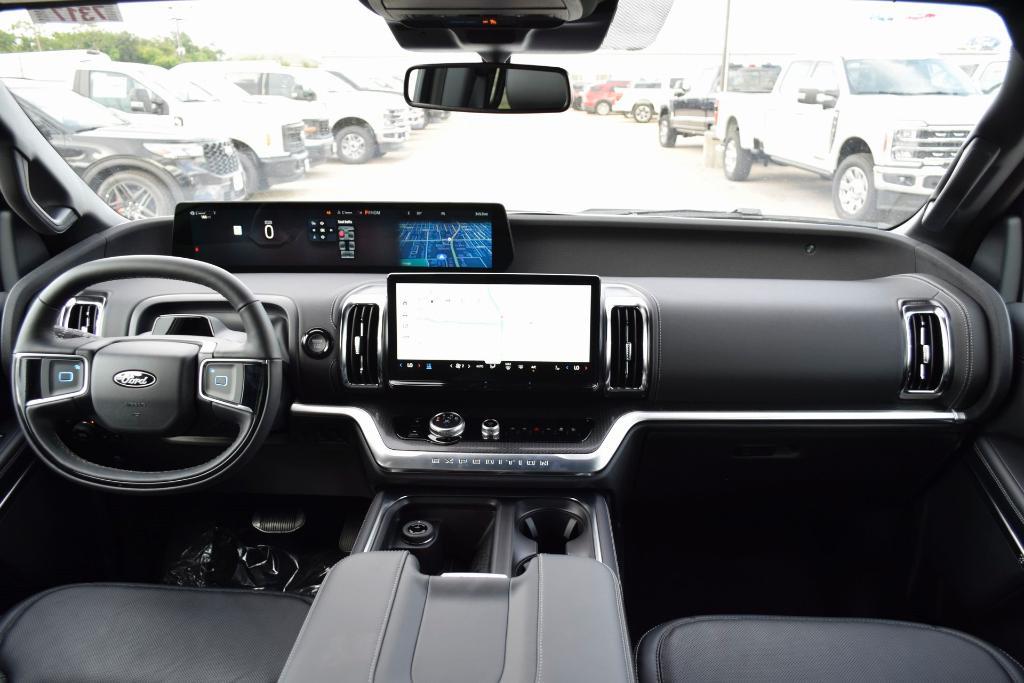 new 2025 Ford Expedition car, priced at $80,339