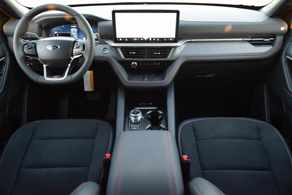 new 2025 Ford Explorer car, priced at $55,243