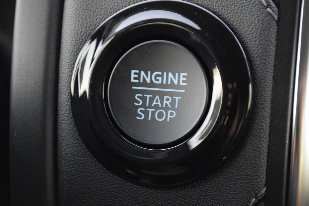 new 2025 Ford Expedition car, priced at $75,059