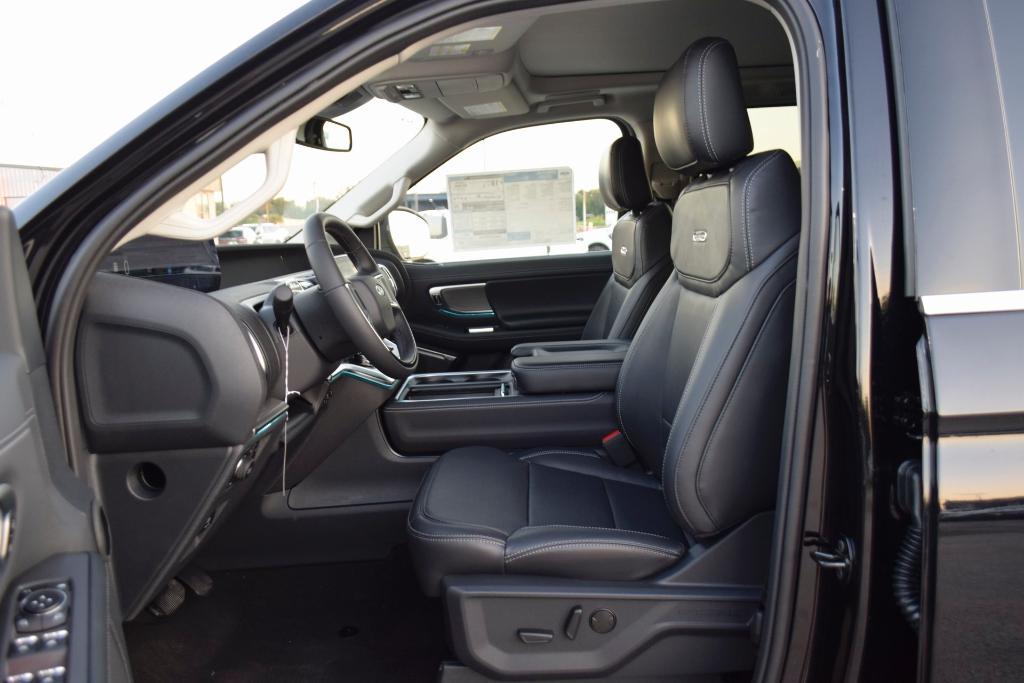 new 2025 Ford Expedition car, priced at $75,059