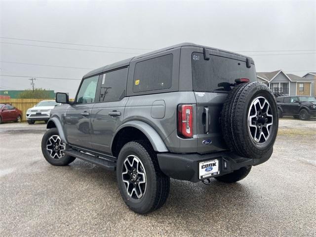 new 2024 Ford Bronco car, priced at $49,778