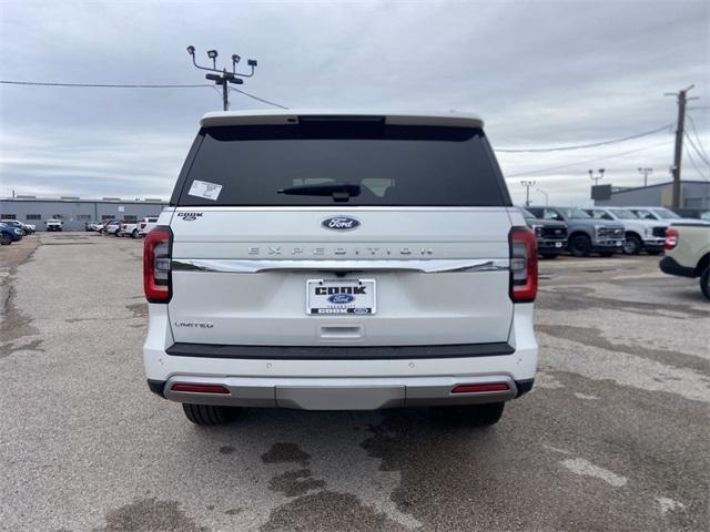 new 2024 Ford Expedition car, priced at $60,106