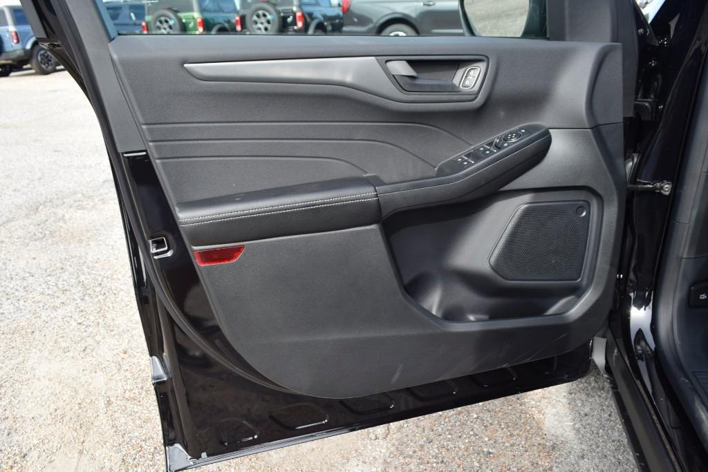 new 2025 Ford Escape car, priced at $23,779