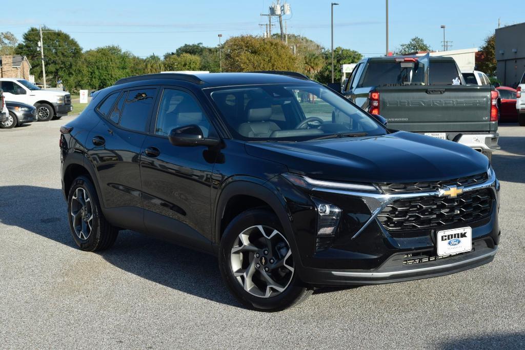 used 2025 Chevrolet Trax car, priced at $21,783