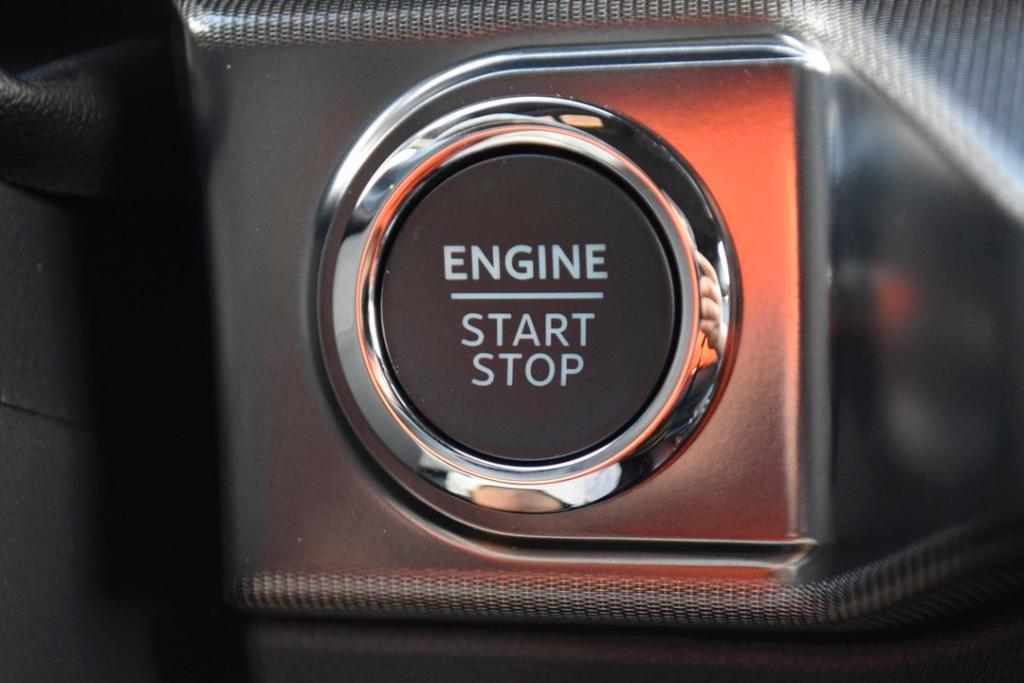 new 2025 Ford F-150 car, priced at $62,197