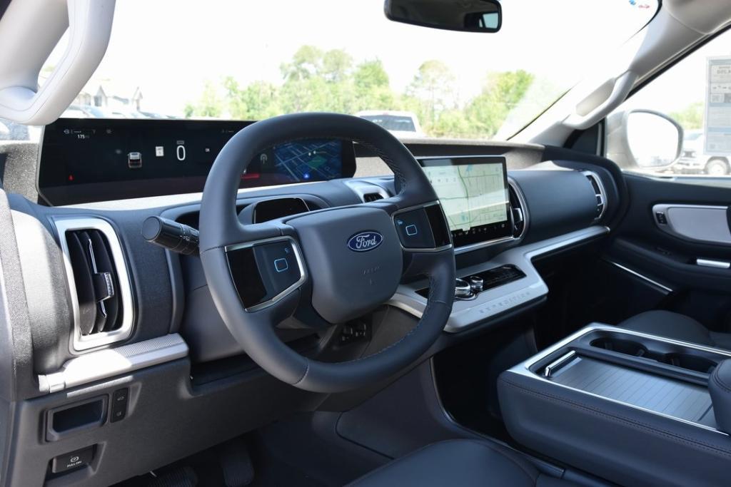 new 2025 Ford Expedition Max car, priced at $71,705