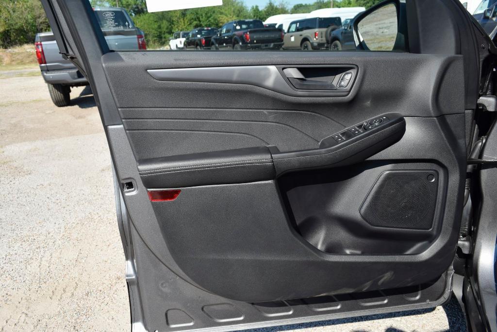 new 2026 Ford Escape car, priced at $30,198