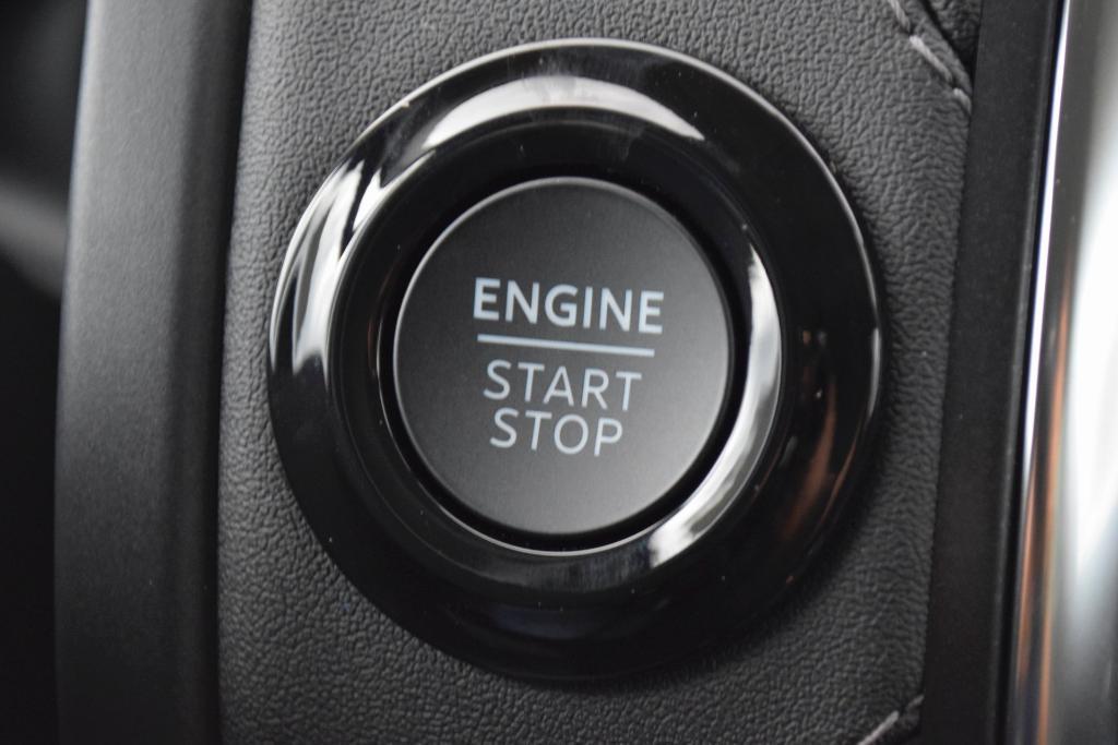 new 2025 Ford Expedition car, priced at $75,435