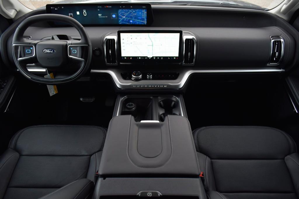 new 2025 Ford Expedition car, priced at $75,435