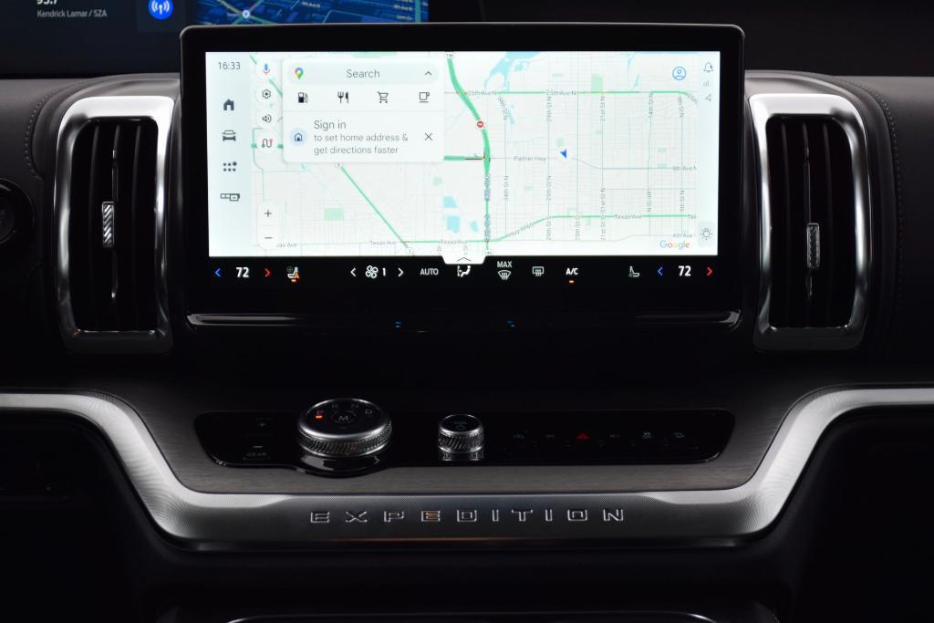 new 2025 Ford Expedition car, priced at $75,435