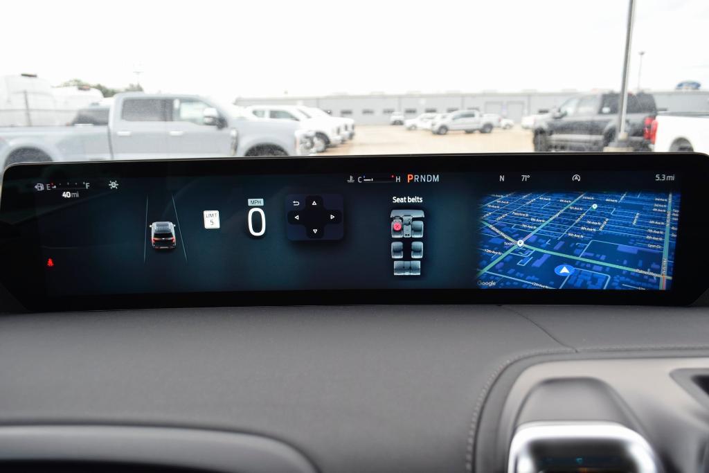 new 2025 Ford Expedition car, priced at $75,435