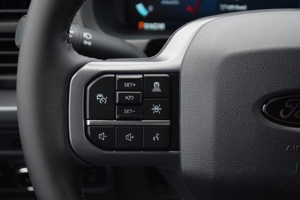 new 2025 Ford F-150 car, priced at $47,212