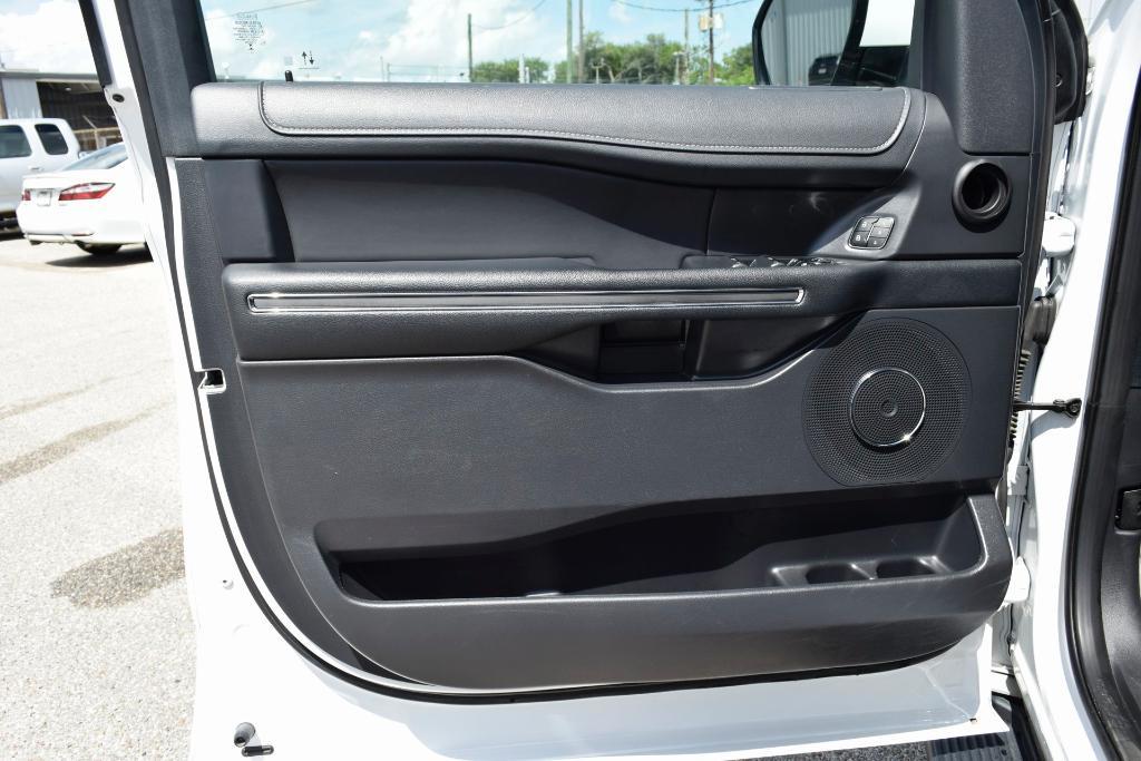 used 2024 Ford Expedition car, priced at $38,789