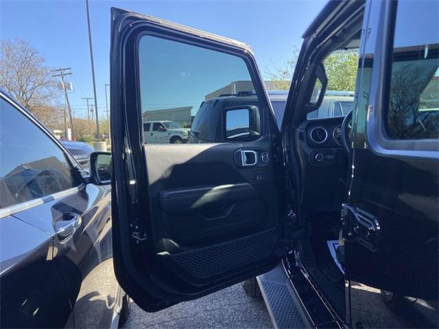 used 2018 Jeep Wrangler Unlimited car, priced at $27,989