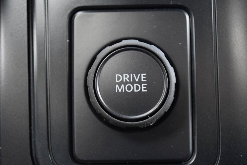 new 2025 Ford F-150 car, priced at $39,200