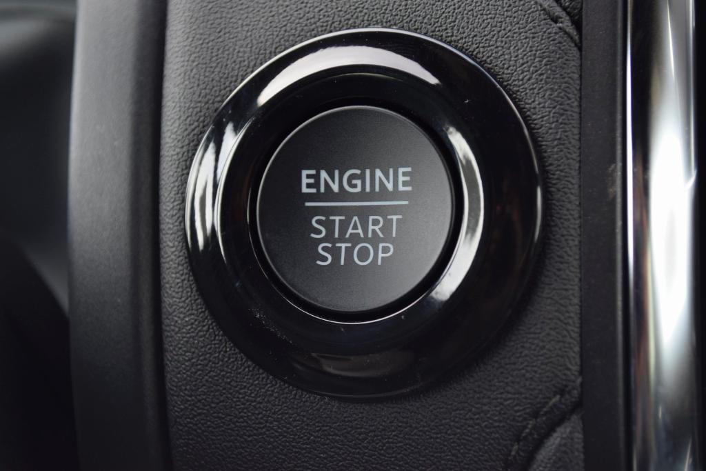 new 2025 Ford Expedition car, priced at $80,678