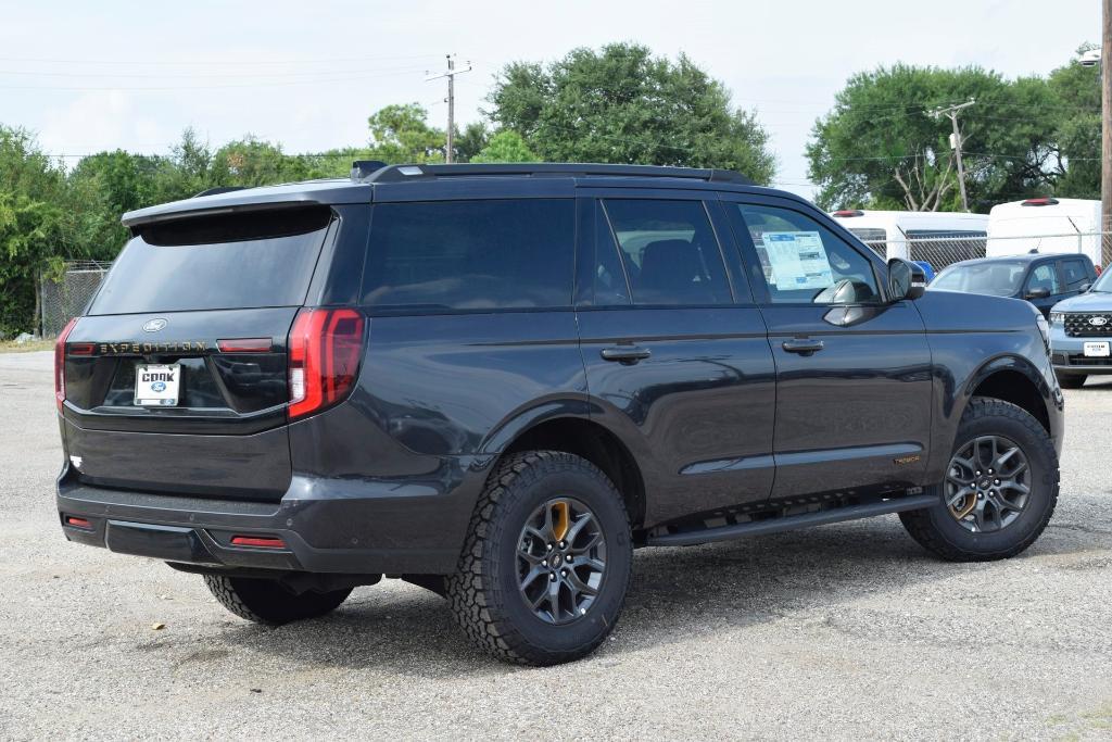 new 2025 Ford Expedition car, priced at $80,678