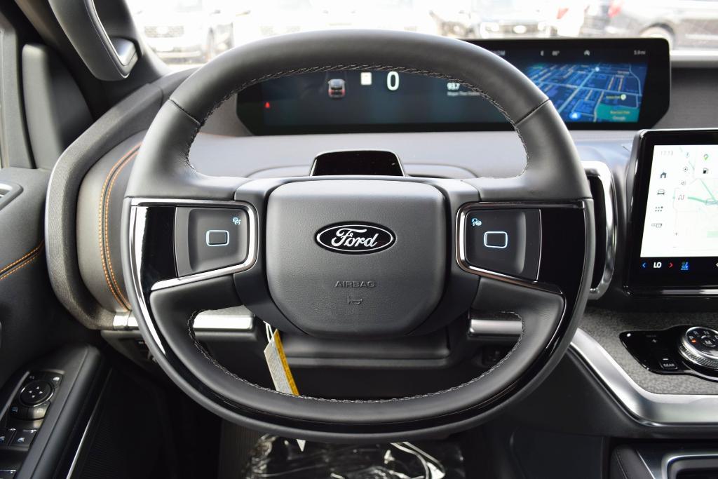 new 2025 Ford Expedition car, priced at $80,678