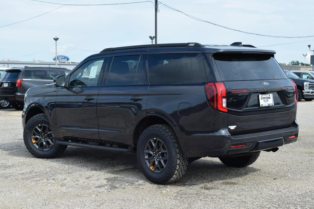 new 2025 Ford Expedition car, priced at $80,678