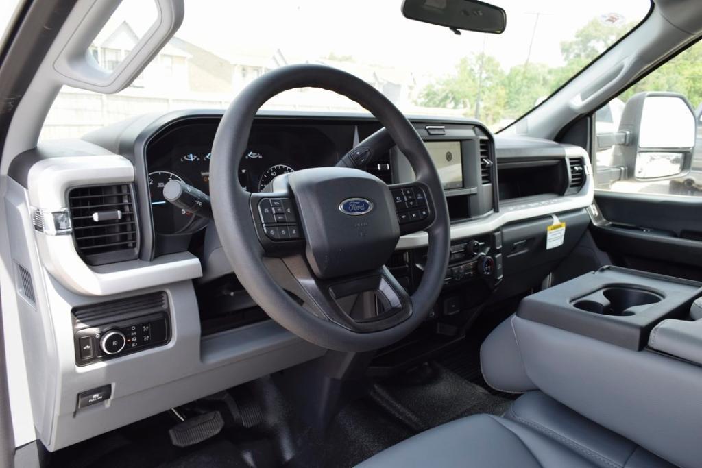 new 2025 Ford F-250 car, priced at $58,429