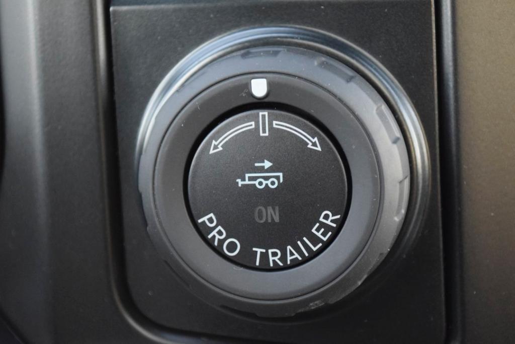 new 2025 Ford F-250 car, priced at $88,570