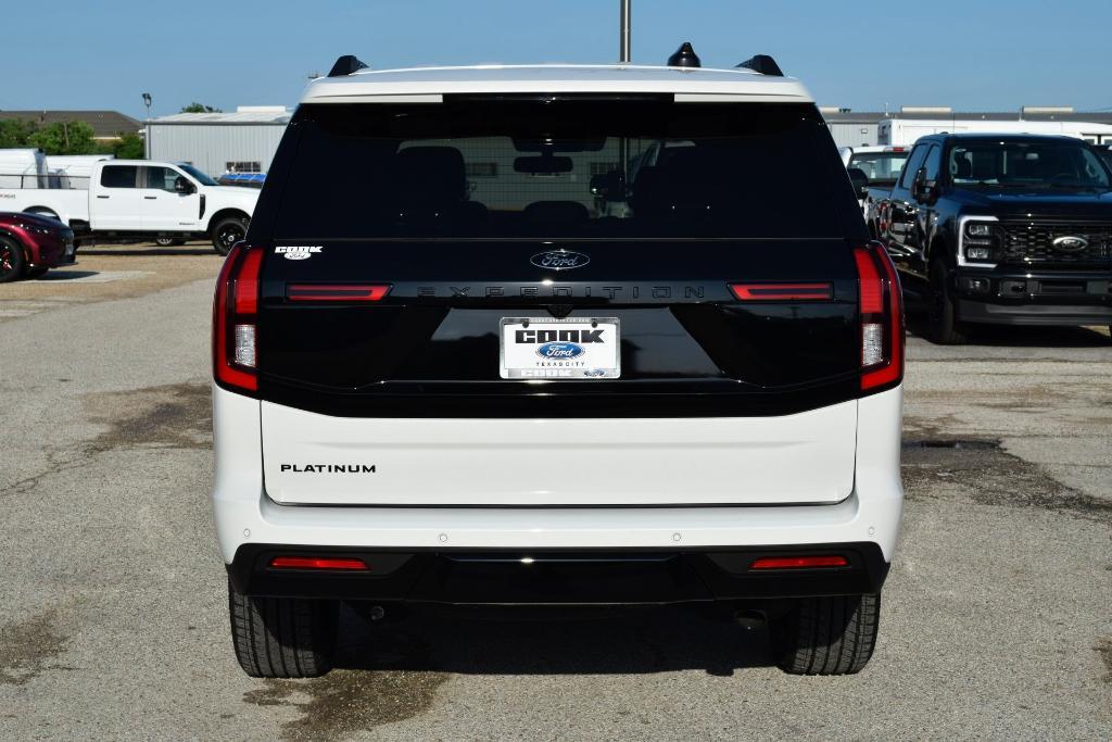 new 2025 Ford Expedition car, priced at $79,604