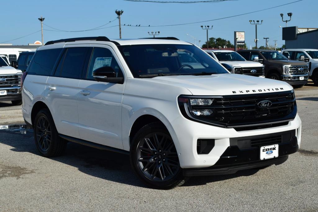 new 2025 Ford Expedition car, priced at $79,604
