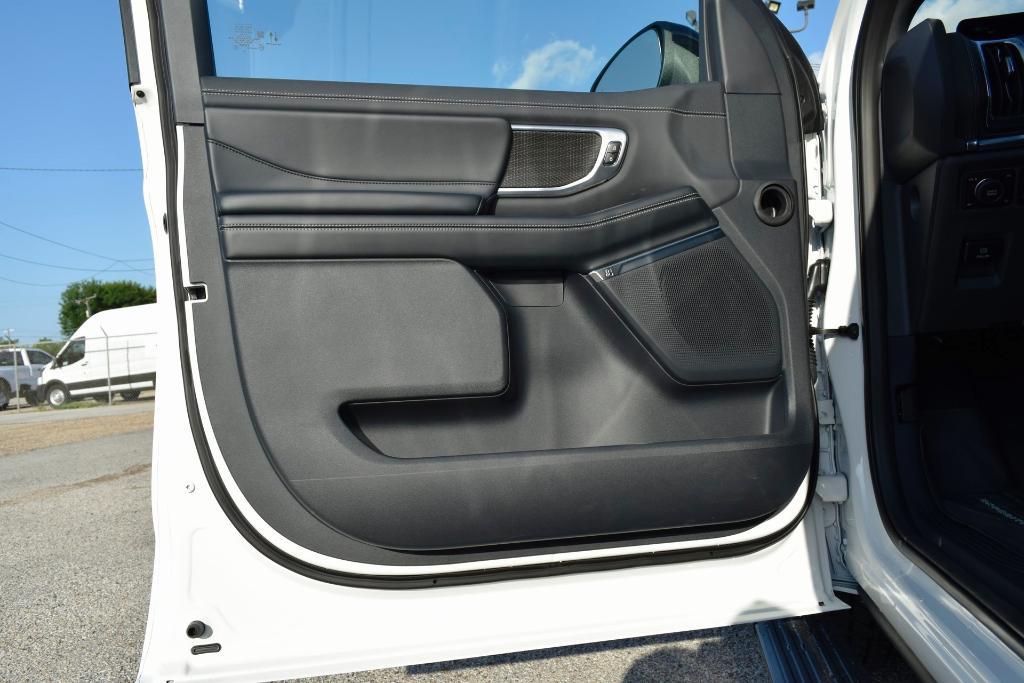 new 2025 Ford Expedition car, priced at $79,604