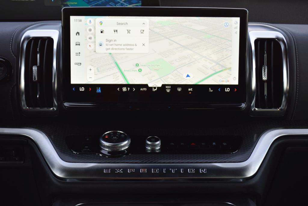 new 2025 Ford Expedition car, priced at $79,604