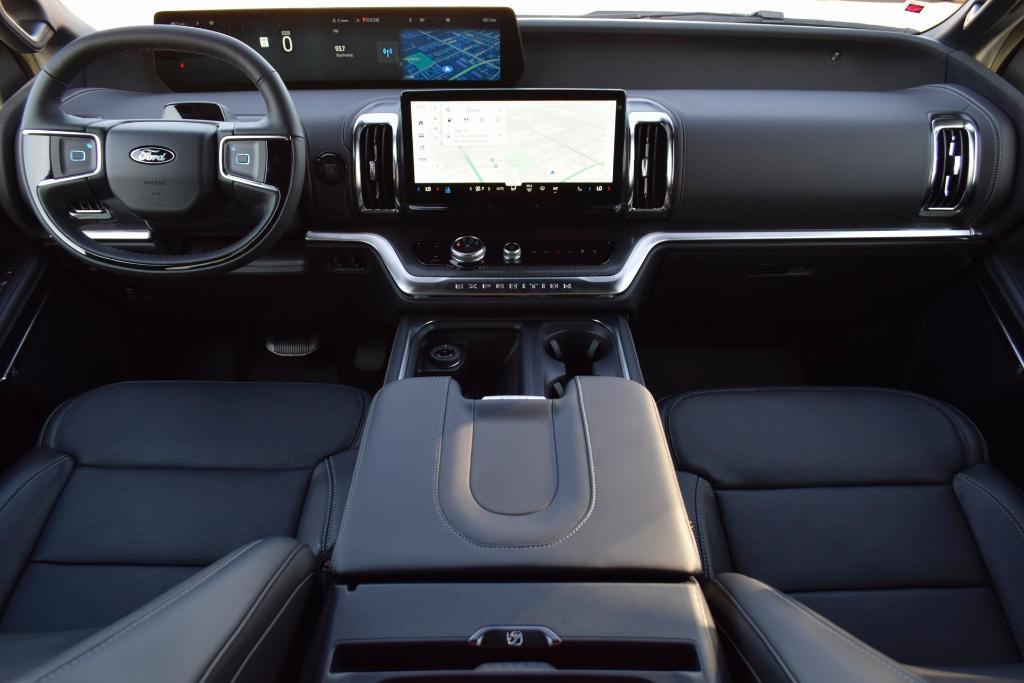 new 2025 Ford Expedition car, priced at $79,604