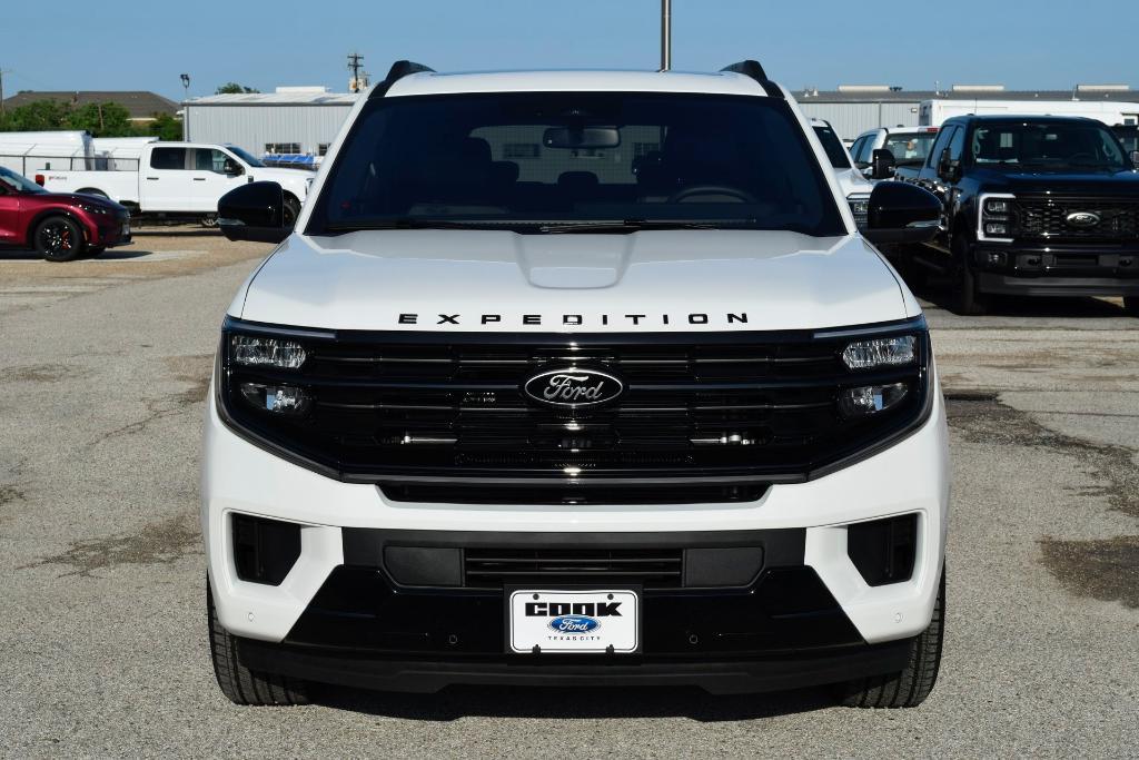 new 2025 Ford Expedition car, priced at $79,604