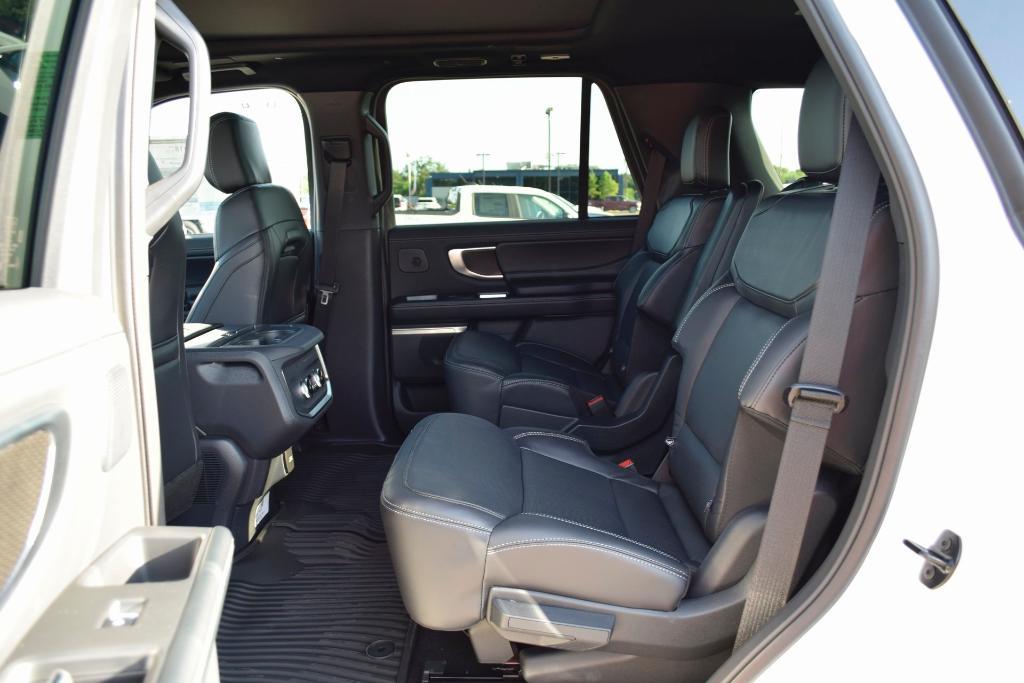 new 2025 Ford Expedition car, priced at $79,604