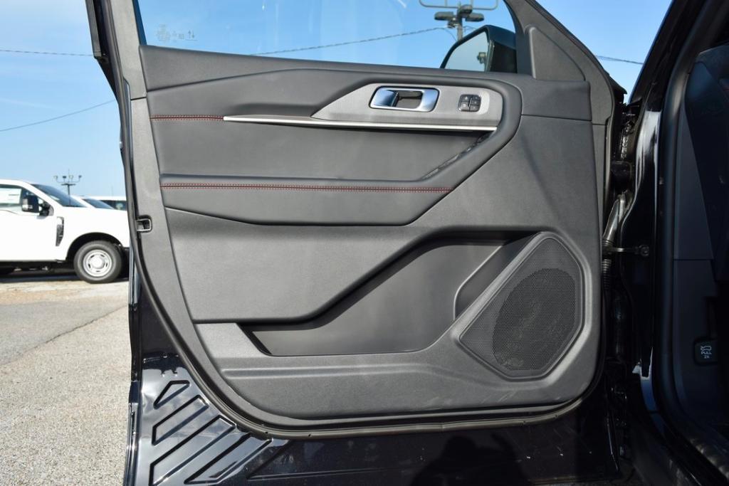 new 2025 Ford Explorer car, priced at $53,067